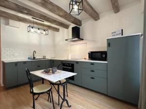 Appartements Le Duplex Saint Jacques : photos des chambres