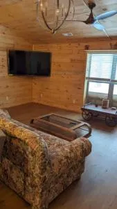 Tug Hill Fisherman's Paradise Rural and Quiet - Upstairs - Pulaski