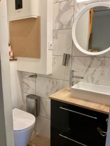Cosy and refined 1-bedroom apartment with garden