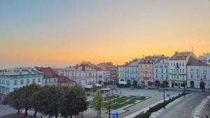 APARTAMENT GRODZKA1, 100 m2 przy przemyskim rynku z widokiem na rynek i panoramę miasta