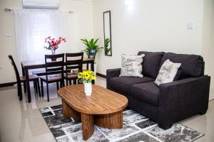 Luxe Oasis The Manor