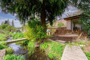 Luxury River Side Getaway Peak District