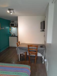 Studio avec terrasse