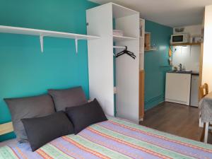 Appartements Studio avec terrasse : photos des chambres