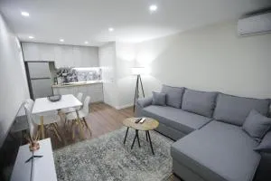 Arlis Apartments - near North and South Terminal - Bregu i Lumit