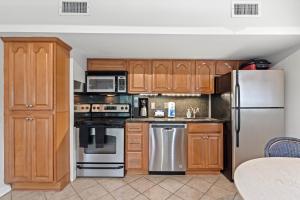 4225 Mariners Watch Villa by Akers Ellis Rentals