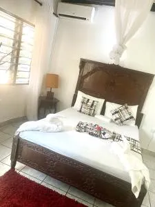 Sana Sana Holiday Apartments Mombsa Diani Beach - Magutu