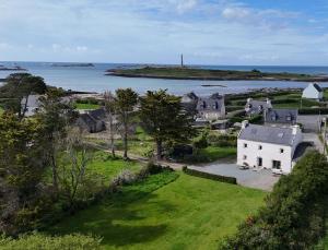 Maison néo bretonne rénovée à 2mn à pied d'une jolie plage - 4hvězdičkové hotely ve městě Plouguerneau