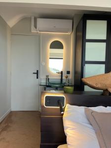Maisons de vacances Les Tamaris - Grande Maison de Plage - Jacuzzi : photos des chambres