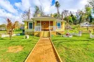 Pet-Friendly Home with Grill and Porch in Martinsville - 伊登