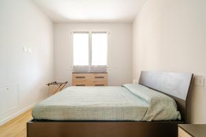 New bamboo holiday home Bergamo airport trade fair