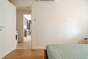 New bamboo holiday home Bergamo airport trade fair