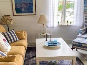 5 person holiday home in UDDEVALLA