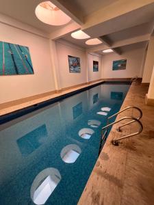 Studio moderne avec terrasse, piscine et parking à Guéliz, Marrakech