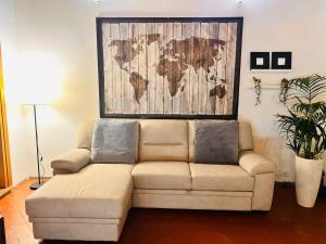 Centro Storico steps from Duomo and Signoria 2 Bdrs 5 P