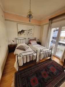 Blue Home, Luxury Villa with Pool in the City Centre