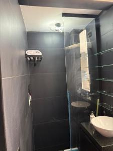 Estadia Luxury Black Copa Nema