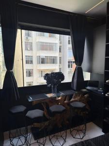 Estadia Luxury Black Copa Nema