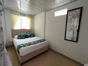 D habitación con baño privdo - Madrid