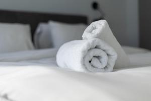 Heart Of Ladadika AC Smart TV Self Check-In