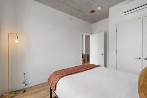 Post Chicago Getaway Ideal 4BR for Groups