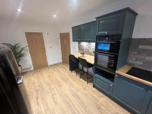 Luxury house Brentwood, 4 bedroom, 4 ensuites