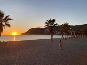 Green By The Bay - La Herradura