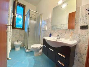 Conte Rosso House V&L, con Doppia Ampia Terrazza, vista Coorte interna, vicino a Metropolitana M2 Lambrate