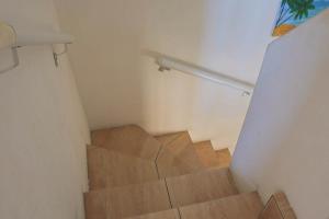 Apto a 500 metros da praia da Enseada