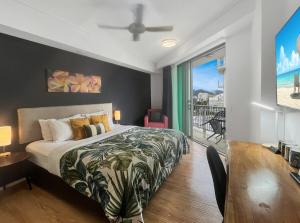 10-A Coral Sea Apartment - Pool & Ocean Views