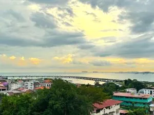 Charming Apt with Ocean View in Santa Ana Casco - Rousseau