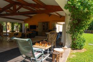 Le Mas des lys - Guest houses au coeur de la Provence dans un parc paysagé avec piscine, sauna et boulodrome