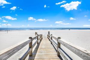 Escapes to the Shores Amenities galore Sleeps 10