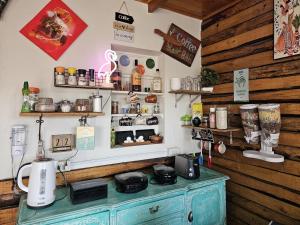 Hostal Sol y Luna - Descanso a 10 min del aeropuerto & Desayuno Incluido