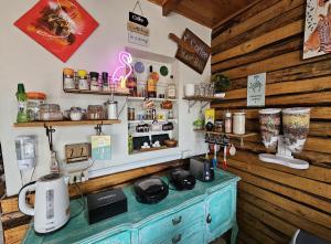 Hostal Sol y Luna - a 10 min del aeropuerto & Desayuno Incluido