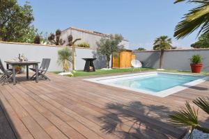 Maison à 300 m de la plage et centre avec piscine