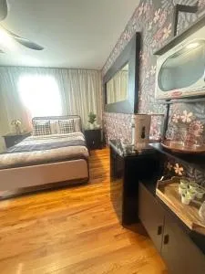 Amelia Suites Newark Cozy stay with NYC access - Newark