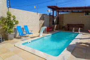 4 quartos, sendo 2 suítes - uma com varanda privativa, a 700m da Praia da Boca da Barra e 2,5km da orla de Tamandaré, Wifi 200MB e cozinha completa - Piscina e estacionamento privativos - Ideal para grupos e famílias - tranquilo para home office