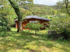 Delightful Chalet Peaceful Site Near Aberdyfi