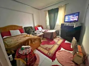 Gadou Twin Room - Shared Kitchen & Lounge in Prime Port Said - Port Said