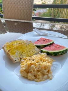 J&J Bed and Breakfast