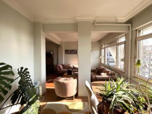 Apartment with Forest View