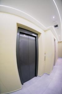 Live the Comuna 13 experience in Medellín INT 304