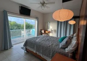 Driftwood Villa 1 - Rendezvous Beach