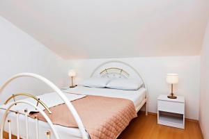 Apartments with parking space Jadrija, Sibenik - 23947