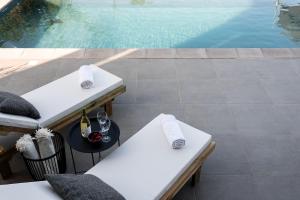 Calmar Boutique Villa 5min drive to Kolymvari beach with Private Pool & Sea Views