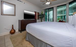 Lighthouse on the Bay 2311 condo