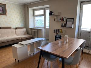 Well located 2 Bedrooms Duplex Apartment