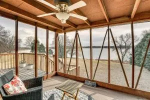 Lakefront Escape with Sunset Views in Montgomery! - New Prague