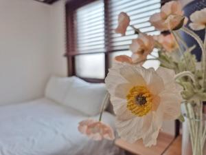 Line 1, Cheongnyangni Station Traditional Korean market Quiet residential area 2 rooms with cozy beds